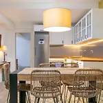Homeabout Rios Rosas Apartment